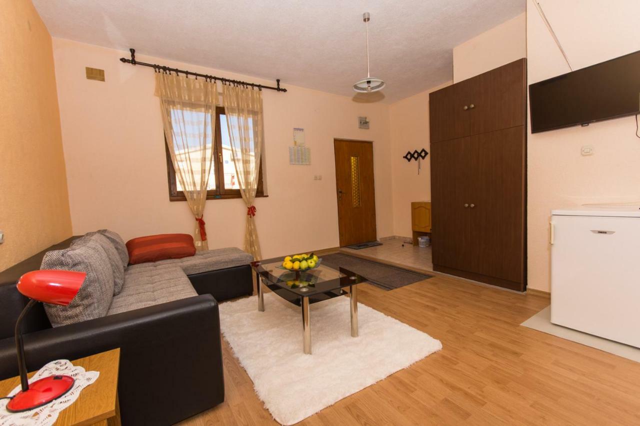 Apartmani A.Teskera 特罗吉尔 外观 照片