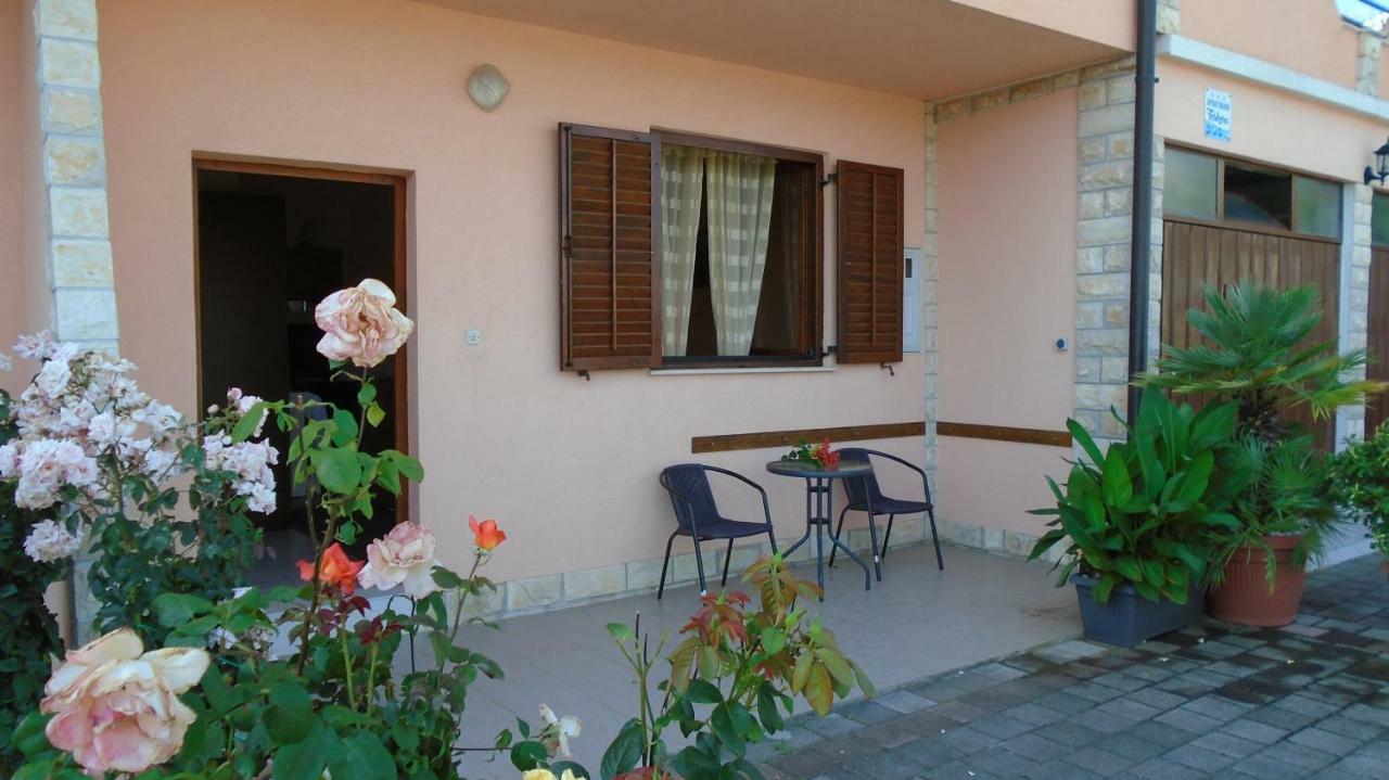 Apartmani A.Teskera 特罗吉尔 外观 照片